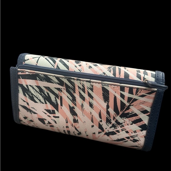 Nine West large wallet with a checkbook holder vintage - Picture 4 of 10